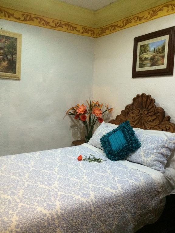 Hotel Eden De Los Angeles ซานมิเกล เด อาเญนเด ห้อง รูปภาพ